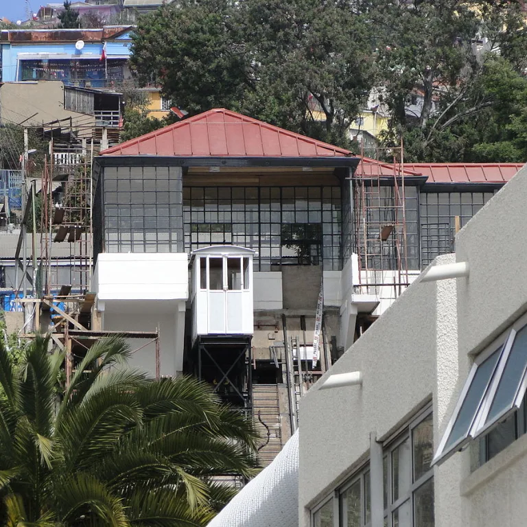 Ascensor Hospital Van Buren