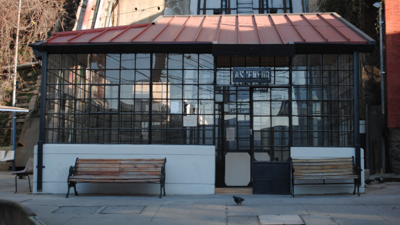 Ascensor Hospital Van Buren